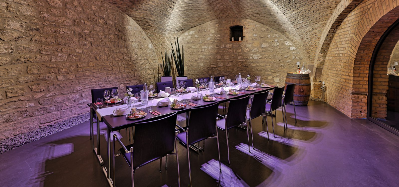 Winzerweinproben im Winzerkeller, © Rainer Oppenheimer/IkUM GmbH Winzerweinproben im Winzerkeller, © Rainer Oppenheimer/IkUM GmbH