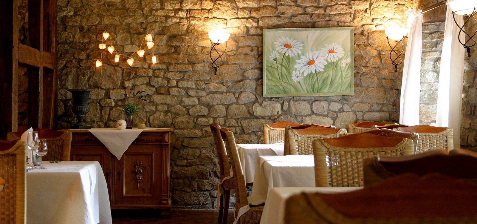 csm_12_zumAltenWeinkeller_6_81da2b1dee csm_12_zumAltenWeinkeller_6_81da2b1dee