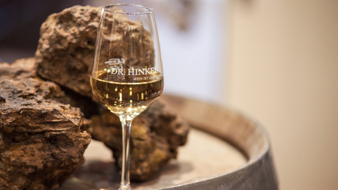 Weinglas mit Kalkmergel Weinglas mit Kalkmergel