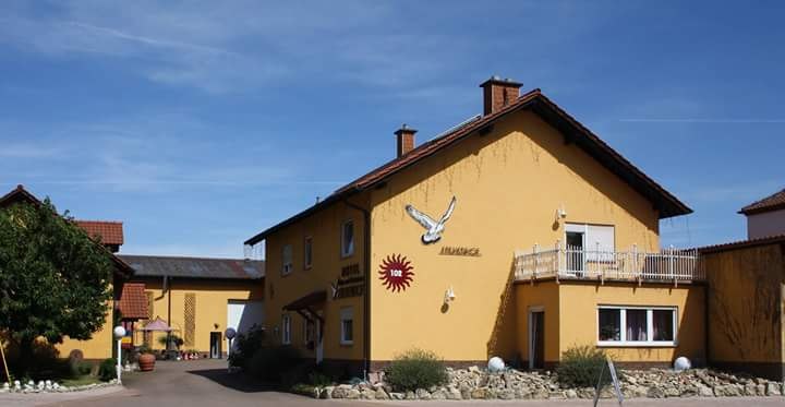 Falkenhof_Haus, © Wein- und Gästehaus FALKENHOF Falkenhof_Haus, © Wein- und Gästehaus FALKENHOF