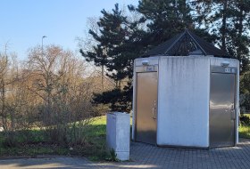 Öffentliche Toilette am Ikasee Öffentliche Toilette am Ikasee