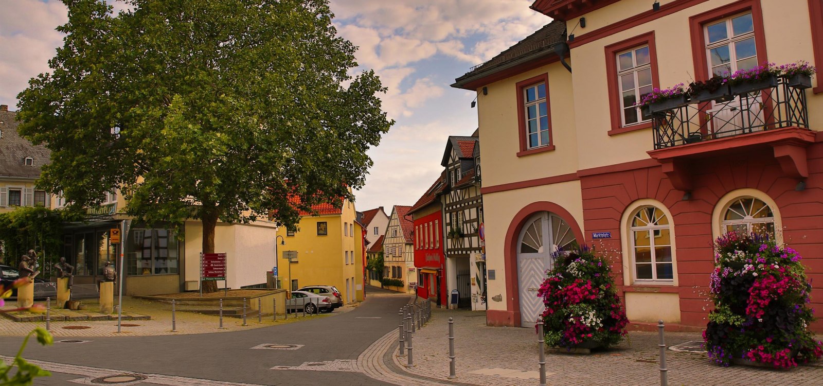 Marktplatz Ober-Ingelheim/Einfahrt Altegasse, © Rainer Oppenheimer/Stadt Ingelheim Marktplatz Ober-Ingelheim/Einfahrt Altegasse, © Rainer Oppenheimer/Stadt Ingelheim