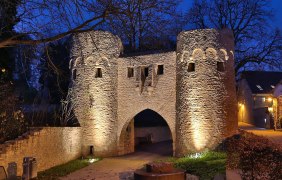 Ohrenbrücker Tor in de avond Ohrenbrücker Tor in de avond