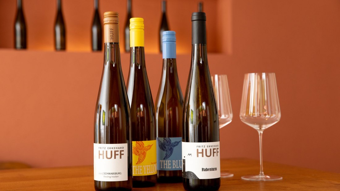 Weingut Fritz Ekkehard Huff_Weinflaschen, © Jason Sellers Weingut Fritz Ekkehard Huff_Weinflaschen, © Jason Sellers