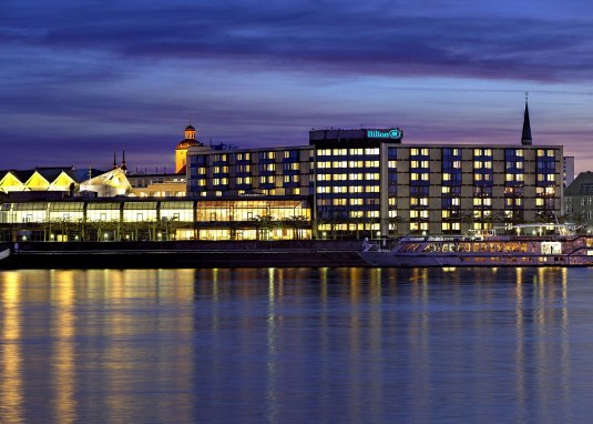 Hilton Weinbar Hilton Weinbar