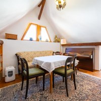 Blick ins Wohnzimmer 1. OG Blick ins Wohnzimmer 1. OG