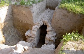 Excavation of long-distance water pipeline Excavation of long-distance water pipeline