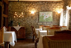 csm_12_zumAltenWeinkeller_6_81da2b1dee © Weingut Immerheiser csm_12_zumAltenWeinkeller_6_81da2b1dee © Weingut Immerheiser