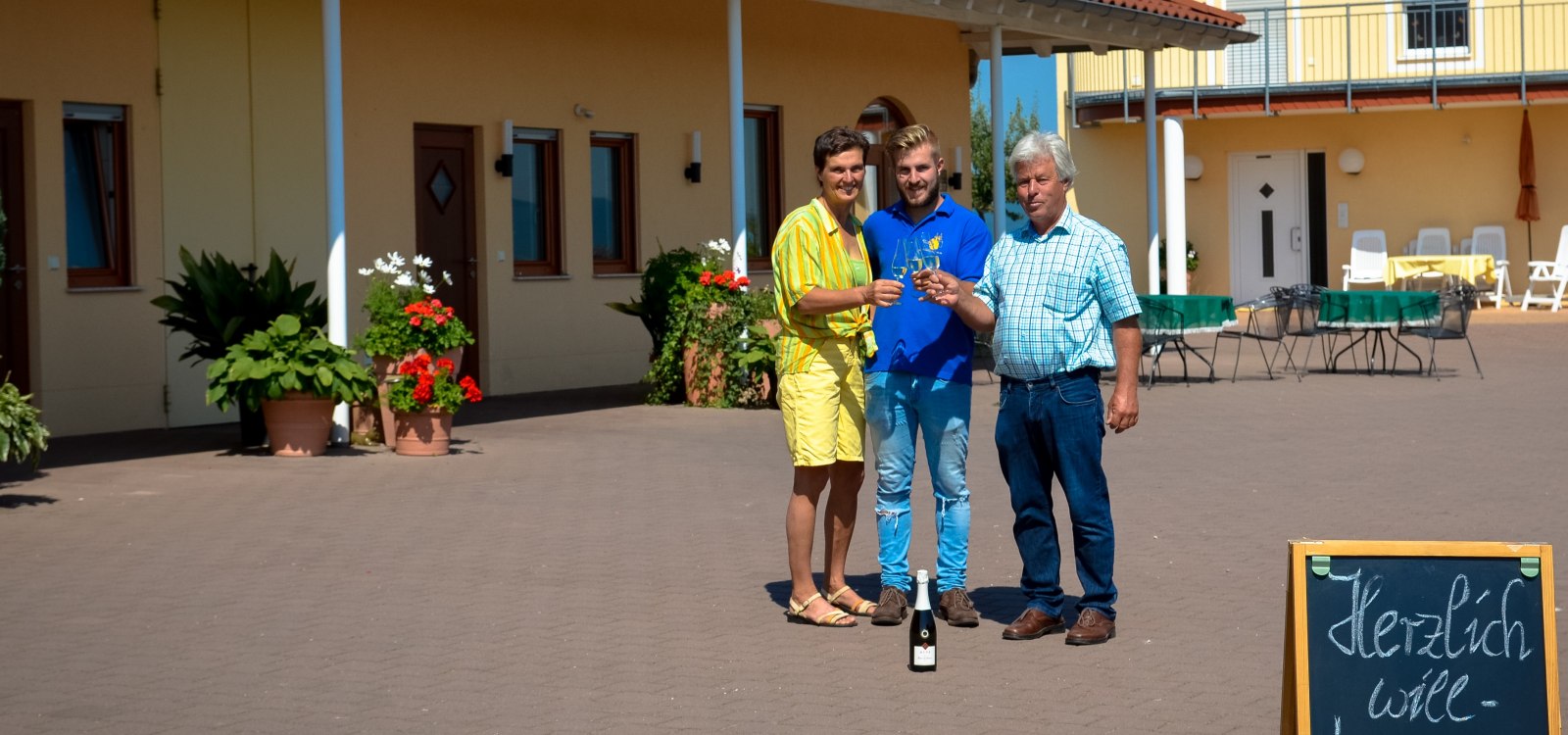 Wein- und Sektgut Menk_Familie, © Wein- und Sektgut Menk Wein- und Sektgut Menk_Familie, © Wein- und Sektgut Menk