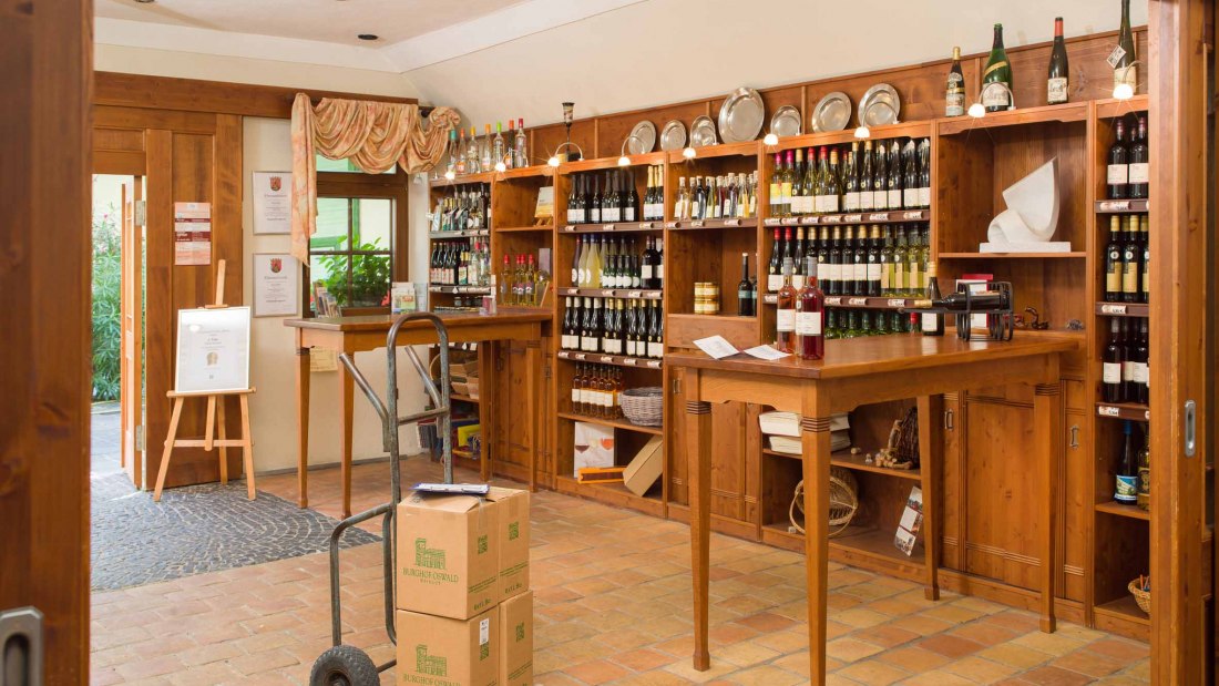 Weingut Burghof Oswald_Vinothek, © Weingut Burghof Oswald Weingut Burghof Oswald_Vinothek, © Weingut Burghof Oswald