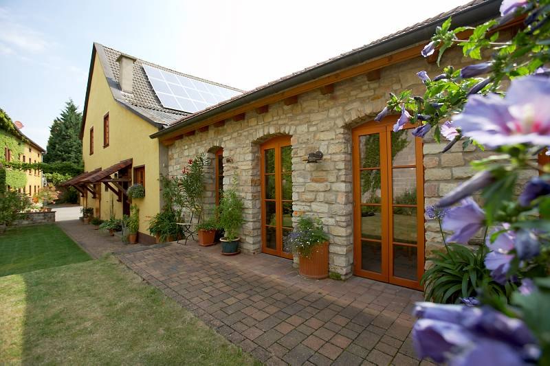 Weingut Julian Wolf_Hof, © Weingut Julian Wolf Weingut Julian Wolf_Hof, © Weingut Julian Wolf