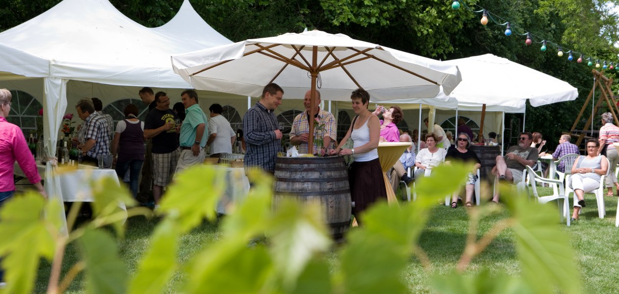Weingut Fischborn Bergeshof_Fest, © Weingut Fischborn Bergeshof Weingut Fischborn Bergeshof_Fest, © Weingut Fischborn Bergeshof