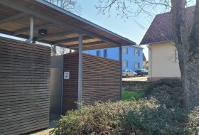 Öffentliche Toilette Parkplatz Kaiserpfalz © Stadt Ingelheim/uz Öffentliche Toilette Parkplatz Kaiserpfalz © Stadt Ingelheim/uz