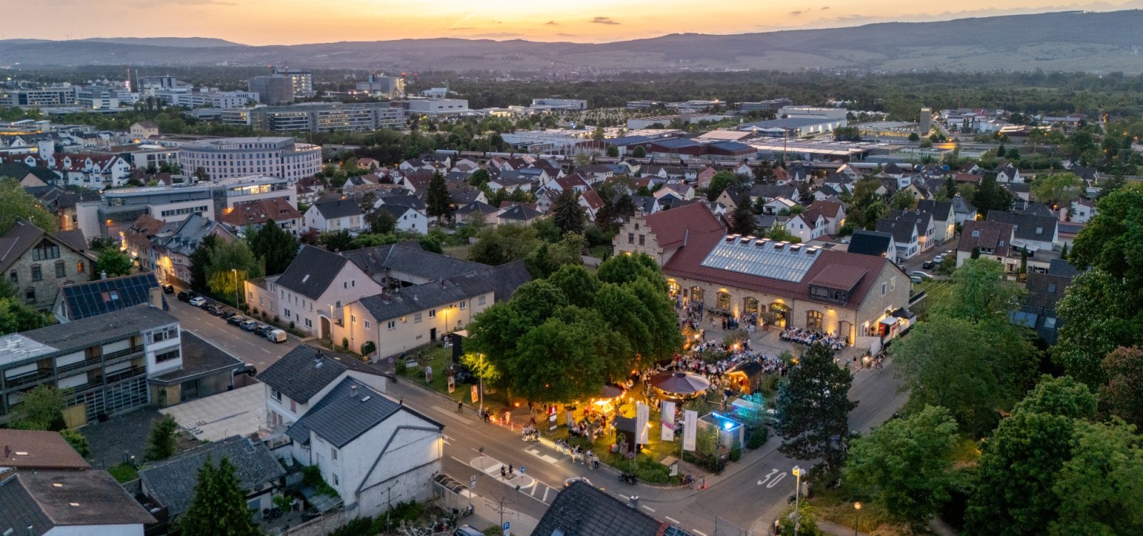 Frühlingsfest Drohnenaufnahme, © Stadt Ingelheim_Max Singer_Fischer Frühlingsfest Drohnenaufnahme, © Stadt Ingelheim_Max Singer_Fischer