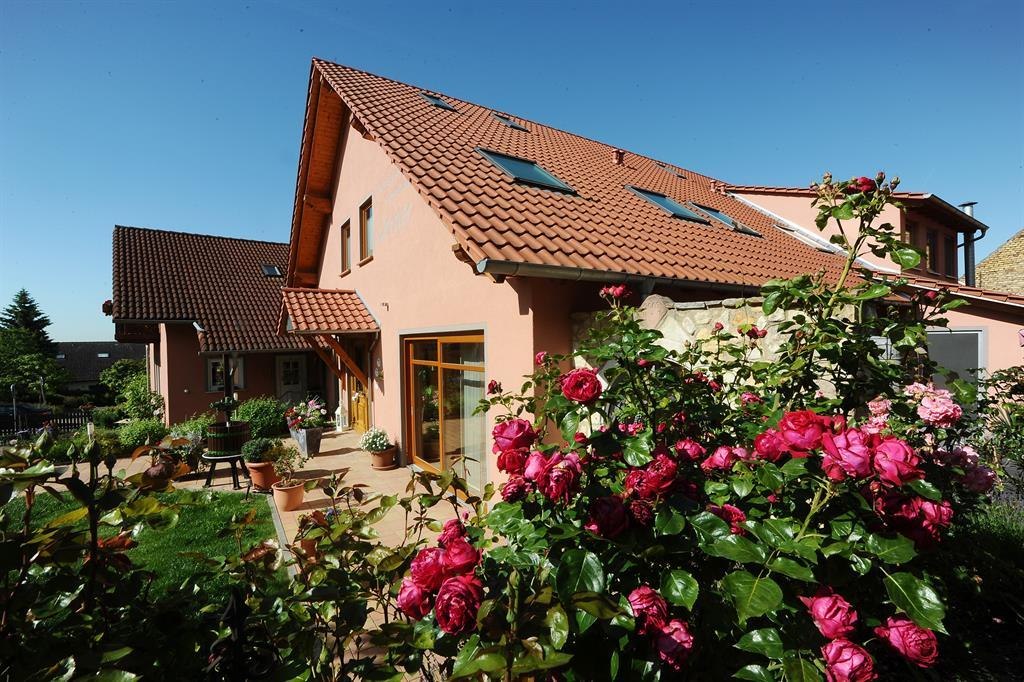 WETZLER_Haus_Seite WETZLER_Haus_Seite