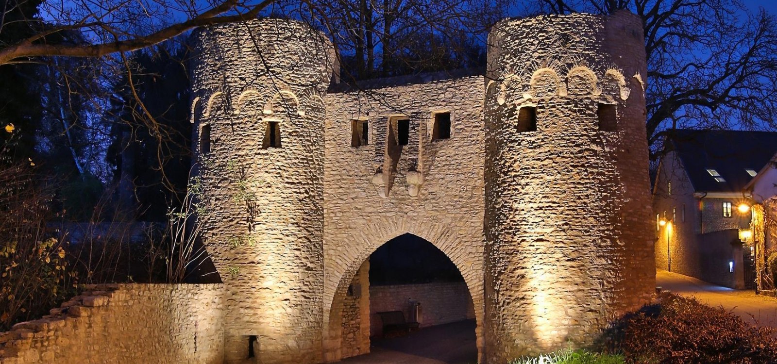 Ohrenbrücker Tor in de avond Ohrenbrücker Tor in de avond