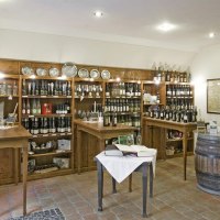 Vinothek Burghof Oswald 1 Vinothek Burghof Oswald 1