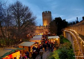 Weihnachtsmarkt an der Burgkirche, © Rainer Oppenheimer/Stadt Ingelheim Weihnachtsmarkt an der Burgkirche, © Rainer Oppenheimer/Stadt Ingelheim
