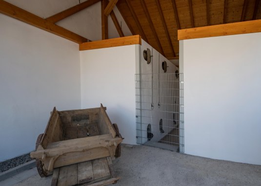 Betonfässer Engelstadt © Verbandsgemeinde Gau-Algesheim Betonfässer Engelstadt © Verbandsgemeinde Gau-Algesheim