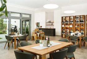 Vinothek im Weingut Paulinenhof 1, © Carsten Costard Vinothek im Weingut Paulinenhof 1, © Carsten Costard