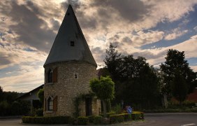 Wehrturm in der Burgunderstraße © Rainer Oppenheimer/Stadt Ingelheim Wehrturm in der Burgunderstraße © Rainer Oppenheimer/Stadt Ingelheim