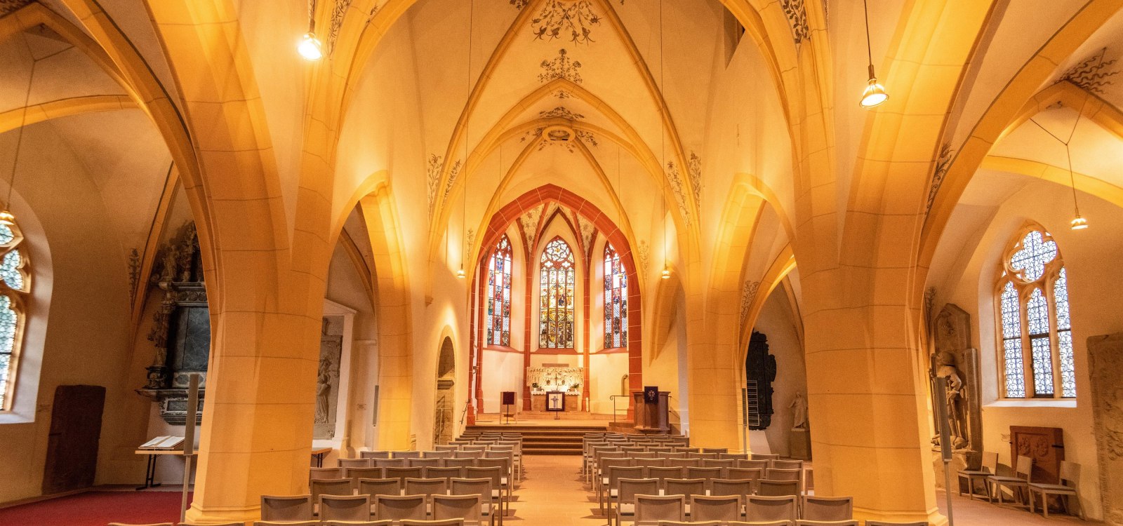 Altarraum Burgkirche Ober-Ingelheim, © Dominik Ketz/RHT GmbH Altarraum Burgkirche Ober-Ingelheim, © Dominik Ketz/RHT GmbH