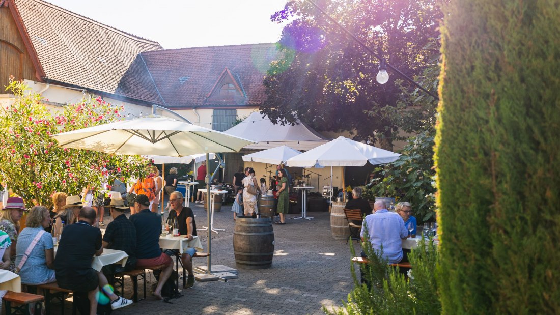 Innenhof Weingut Spies, © Weingut Spies Innenhof Weingut Spies, © Weingut Spies