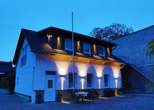 Außenansicht, Dämmerung Außenansicht, Dämmerung