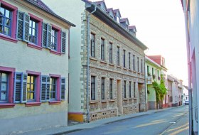 Ehemaliges Gasthaus "Zur Krone" © Marliese Tabarelli Ehemaliges Gasthaus "Zur Krone" © Marliese Tabarelli