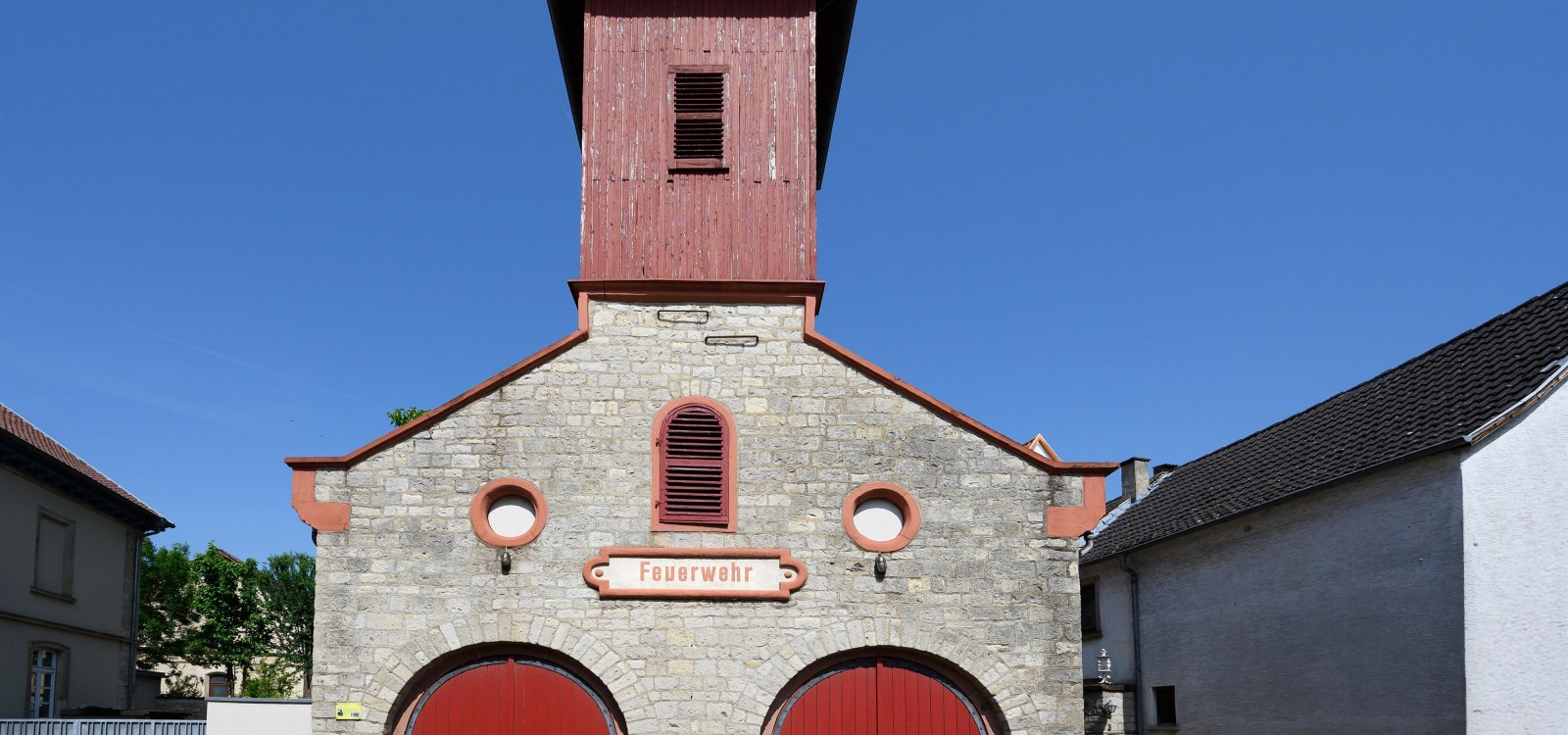 Front der Gerätehauses Front der Gerätehauses