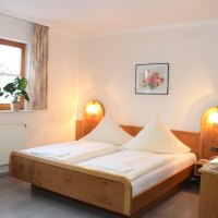 IMG_4081 (2) IMG_4081 (2)