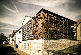 Espenhof_Fassade_Richard_Bord_high_res Internet, © Weingut Espenhof Espenhof_Fassade_Richard_Bord_high_res Internet, © Weingut Espenhof