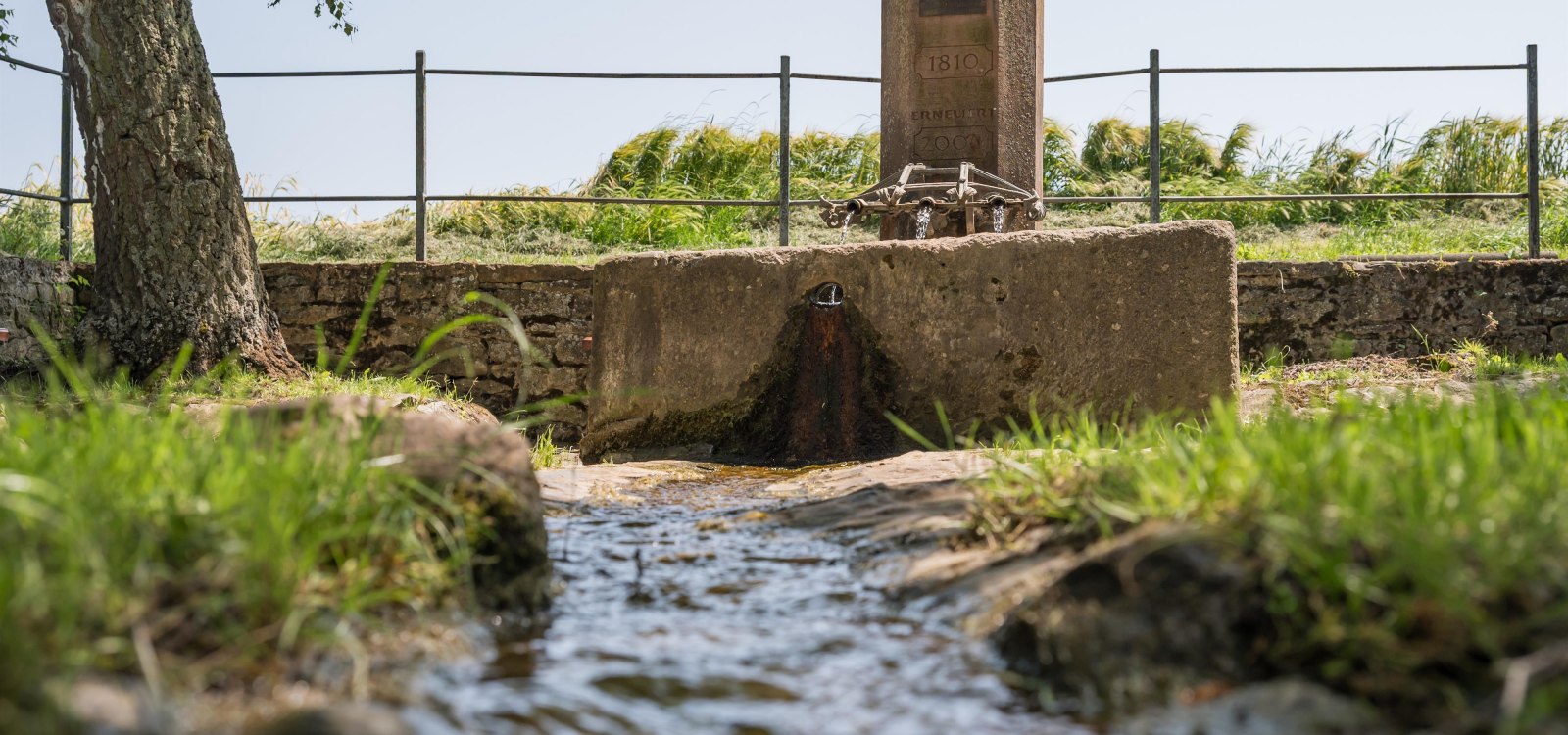 Quelle mit Bach, © Verbandsgemeinde Gau-Algesheim