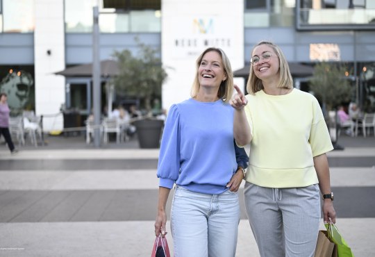 Einkaufen in der Neuen Mitte, &copy; Angelika Stehle/Stadt Ingelheim