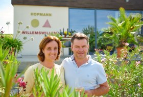 &copy; Weingut Hofmann