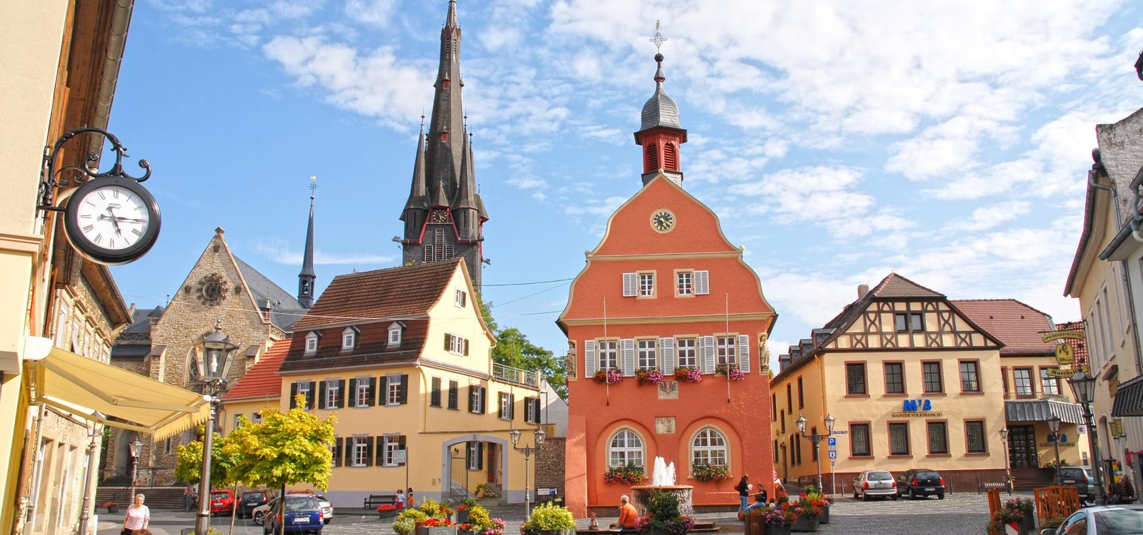 Marktplatz Gau-Algesheim, &copy; Armin Kleisinger