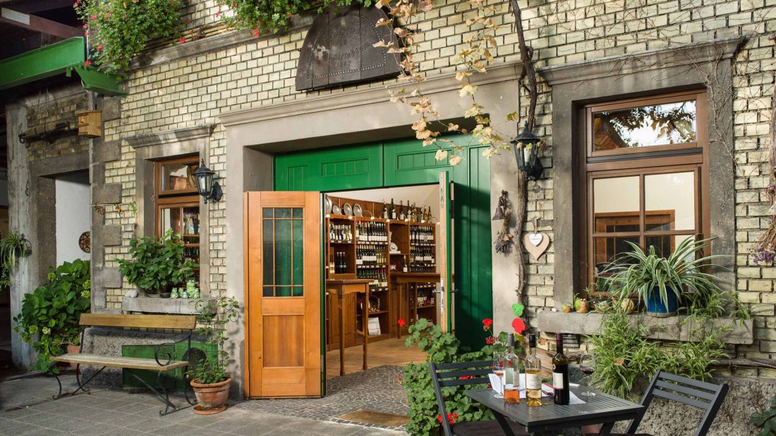 Weingut Burghof Oswald_Au&szlig;en, &copy; Weingut Burghof Oswald