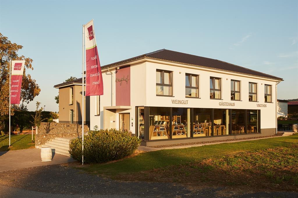 Meyerhof, &copy; Meyerhof