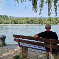 Rheinufer Heidenfahrt - Blick auf Inselrhein &copy; Rheinhessen-Touristik GmbH