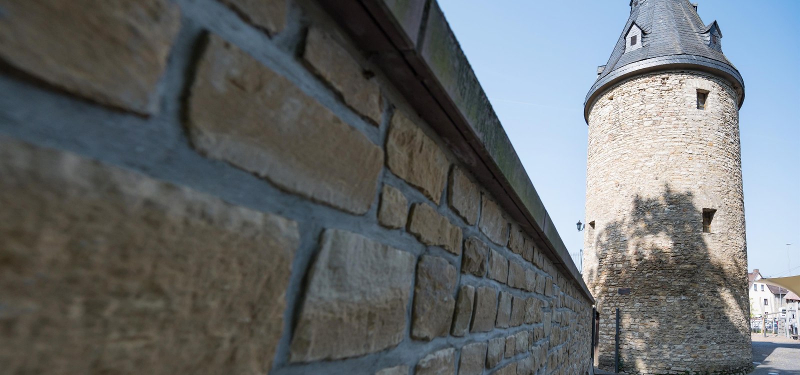 Turm mit Stadtmauer, © Verbandsgemeinde Gau-Algesheim
