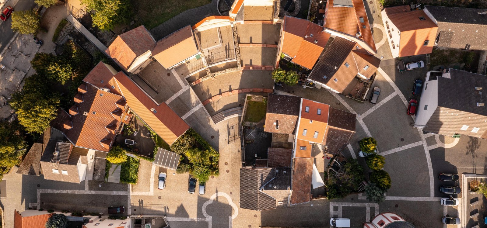 Halbkreisbau, © Dominik Ketz/RHT GmbH