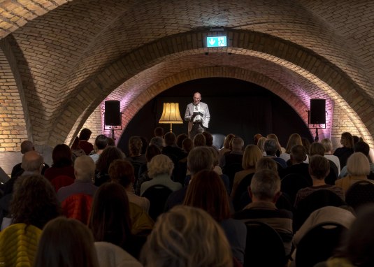 Lesung im Ingelheimer Winzerkeller &copy; Andrea Enderlein/IKuM GmbH