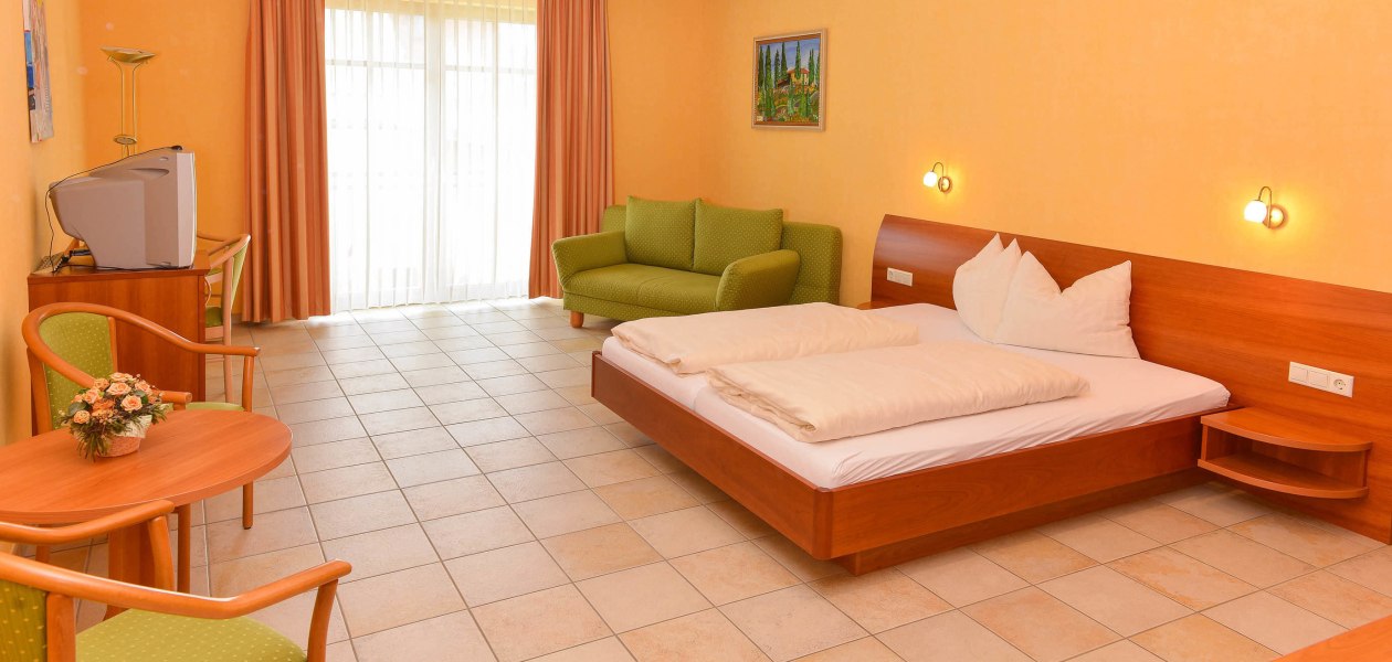 Weingut B&ouml;hm_G&auml;stezimmer, &copy; Weingut B&ouml;hm