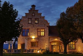 Winzerkeller in Abendstimmung &copy; Rainer Oppenheimer/IKuM GmbH