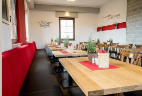 Am Bahnhof Ockenheim © Am Bahnhof Ockenheim