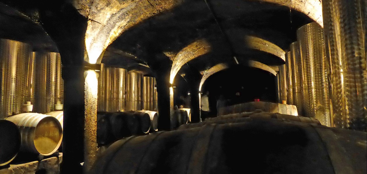 Weingut Geschwister Schuch_Historischer Kreuzgewoelbekeller, &copy; Weingut Geschwister Schuch