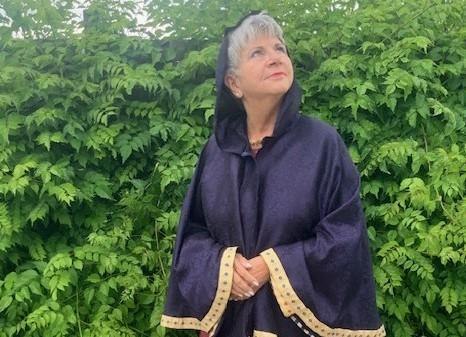 Kost&uuml;mf&uuml;hrung Hildegard