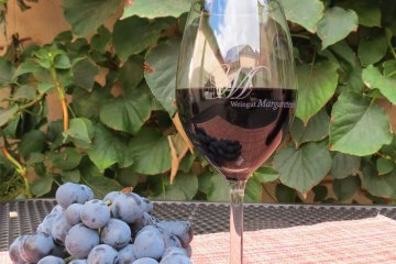 Weingut Margaretenhof_Sir Henry im Glas, &copy; Weingut Margaretenhof