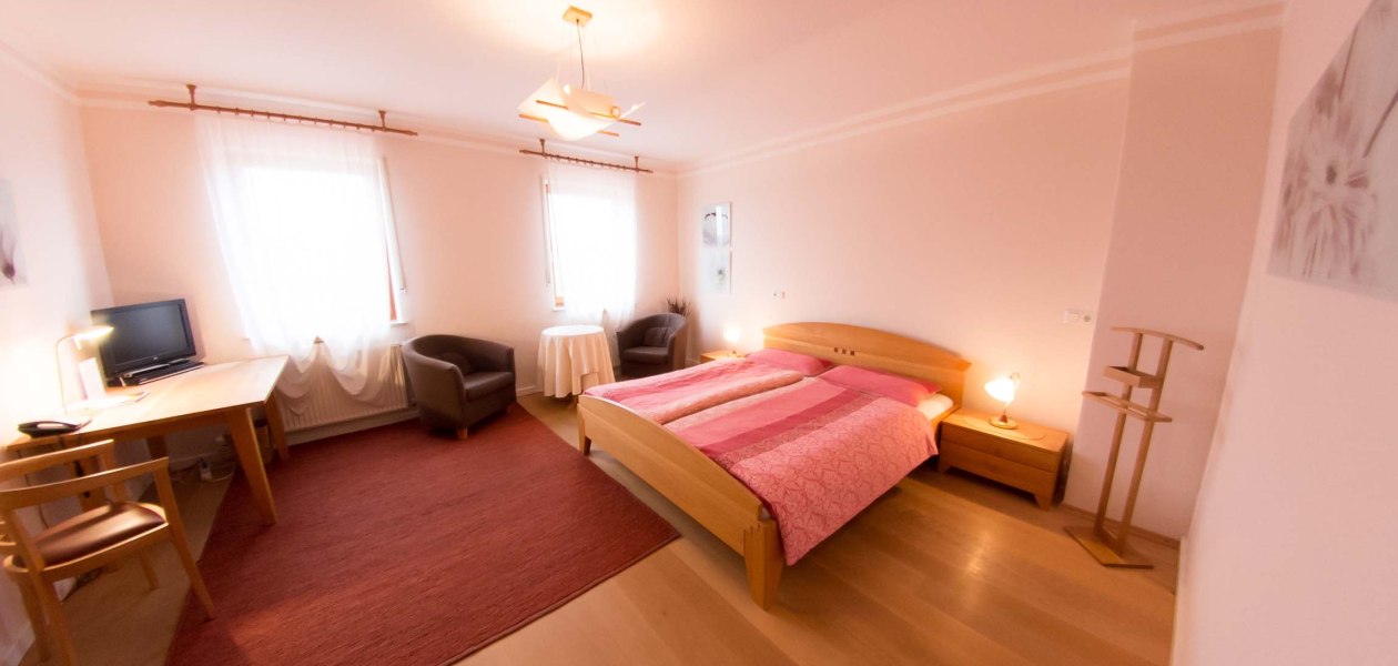 winery-G&auml;nz-room, &copy; Weingut G&auml;nz