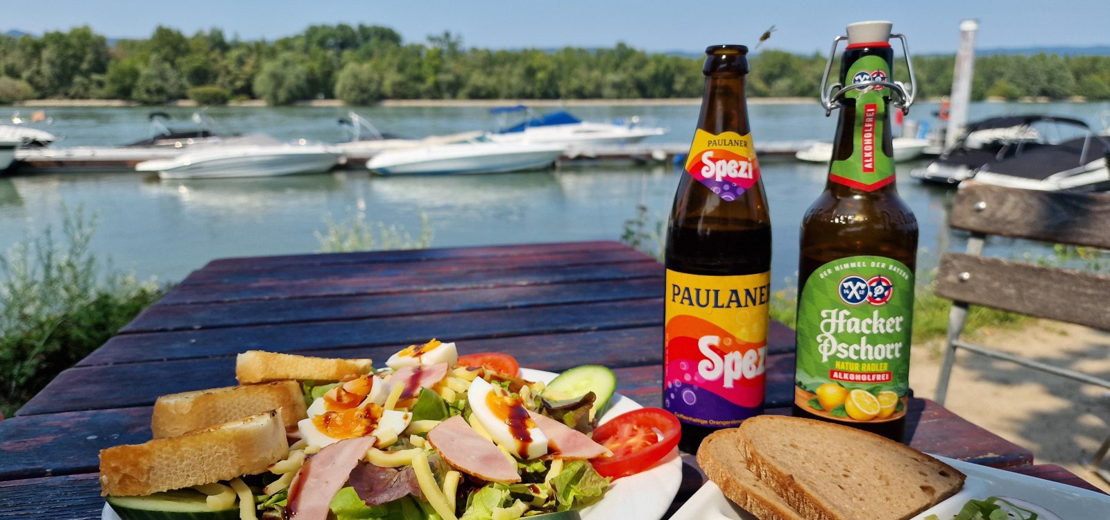 Rheinufer Heidenfahrt – wine and beer garden 2